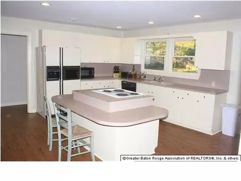 24284 Brian St, Denham Springs, LA 70726 photo 2
