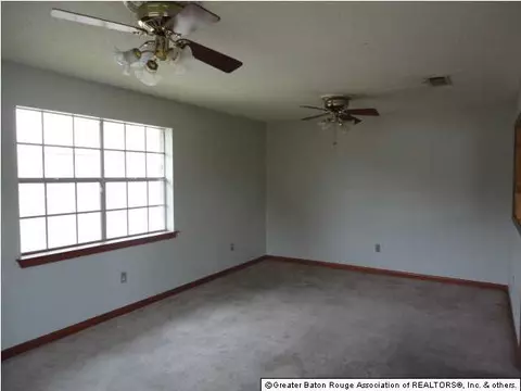 506 Sandra Dr, Baker, LA 70714 photo 2