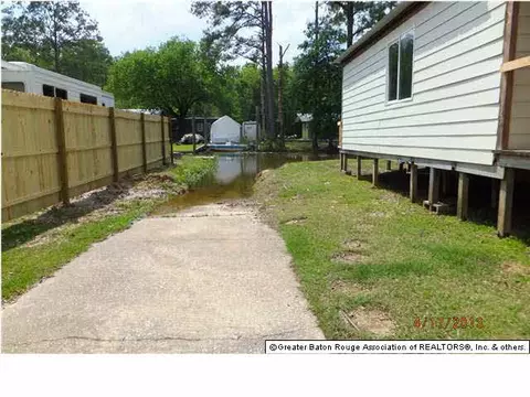 13057 Fox St, Maurepas, LA 70449 photo 3