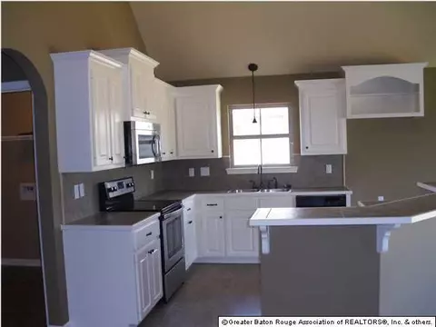 15013 Cross Gate Dr, Walker, LA 70785 photo 4