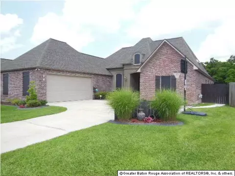 34134 Spring Lake Dr, Walker, LA 70785 photo 3