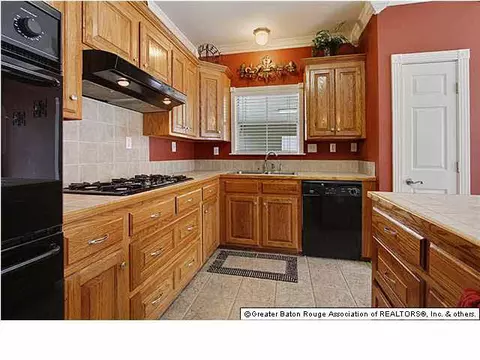 28040 Foxfire Ave, Walker, LA 70785 photo 5
