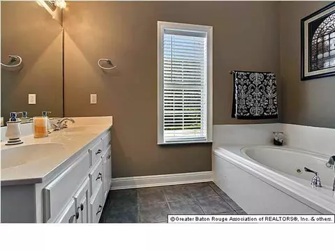 28040 Foxfire Ave, Walker, LA 70785 photo 9