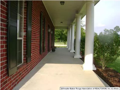 15317 E Ridge Dr, Walker, LA 70785 photo 2
