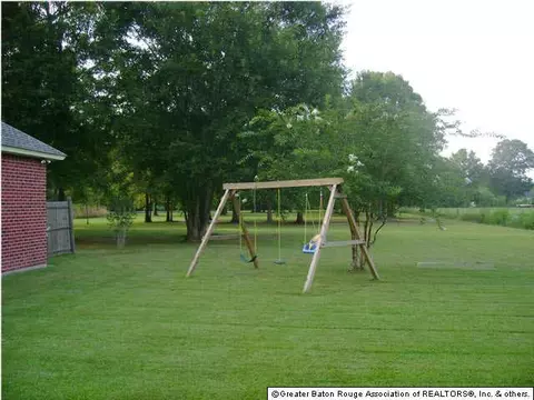 15317 E Ridge Dr, Walker, LA 70785 photo 5