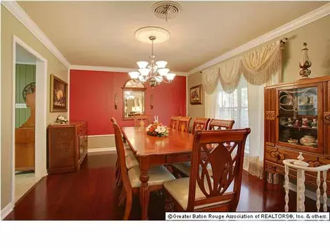 320 Epperson St, Baker, LA 70714 photo 2
