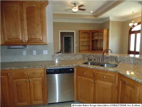 32947 Briar Oak Dr, Walker, LA 70785 photo 8