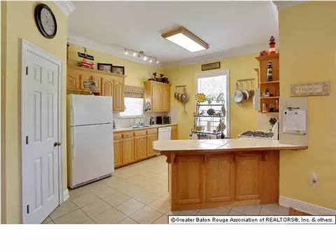 28048 Foxfire Ave, Walker, LA 70785 photo 4