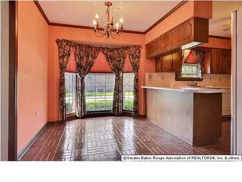 301 E Buffwood Dr, Baker, LA 70714 photo 3