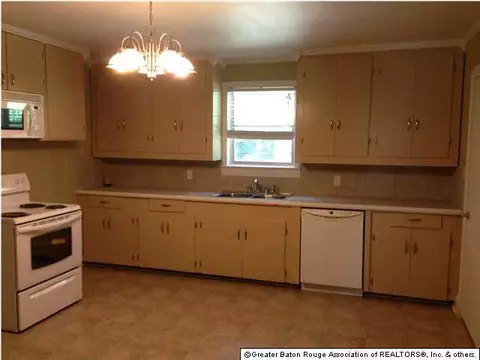 939 Sunshine Dr, Baker, LA 70714 photo 8