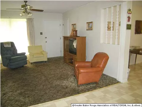 2001 Debra Dr, Baker, LA 70714 photo 2