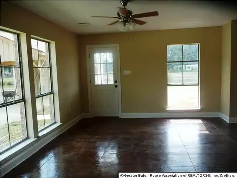 36149 Walker Rd N, Walker, LA 70785 photo 5