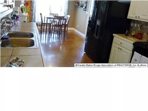 13586 Lily Ave, Walker, LA 70785 photo 2