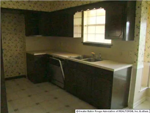3414 Charry Dr, Baker, LA 70714 photo 2
