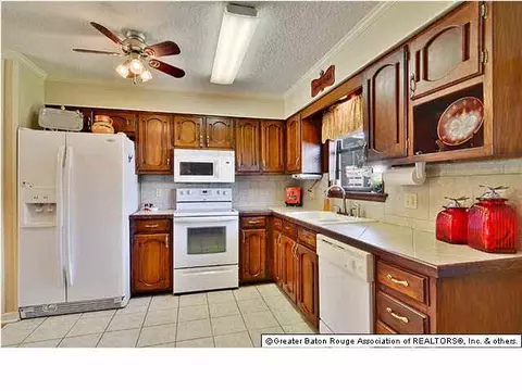 12985 Rebecca Dr, Walker, LA 70785 photo 2