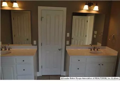 12776 Ruby Lake Dr, Walker, LA 70785 photo 9