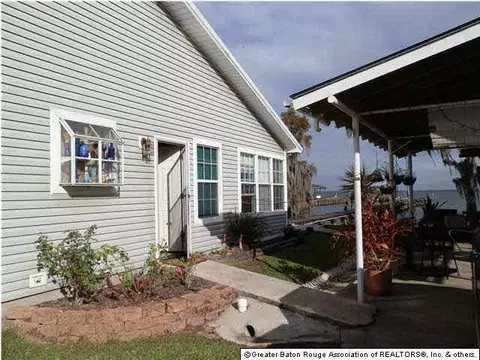 929 Shell Beach Rd, Pierre Part, LA 70339 photo 4