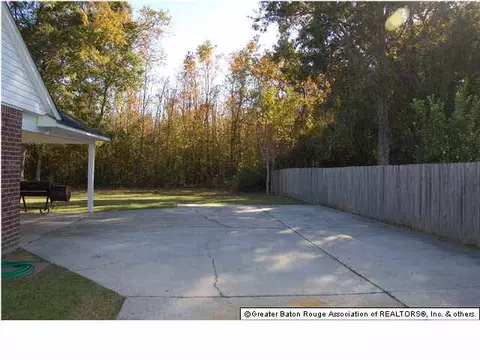 13504 S Trace Ave, Walker, LA 70785 photo 5