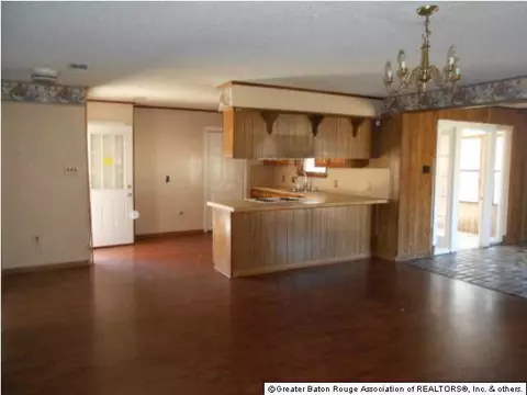 2205 Debra Dr, Baker, LA 70714 photo 5