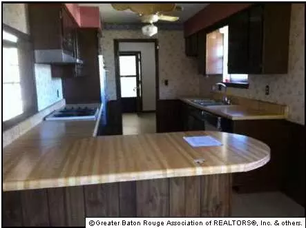 309 E Celeste Dr, Baker, LA 70714 photo 4
