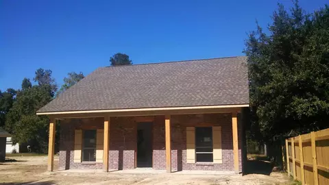 11999 Pendarvis Ln, Walker, LA 70785 photo 2