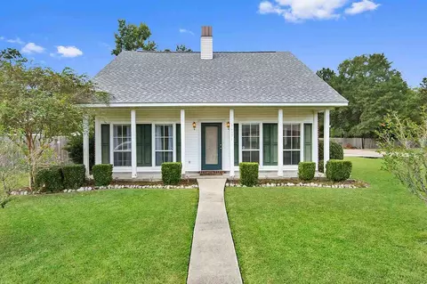30591 Oak Crest Dr, Walker, LA 70785 photo 2
