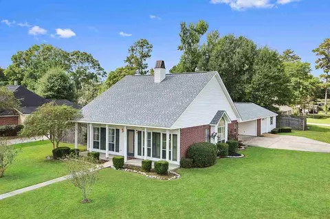 30591 Oak Crest Dr, Walker, LA 70785 photo 1