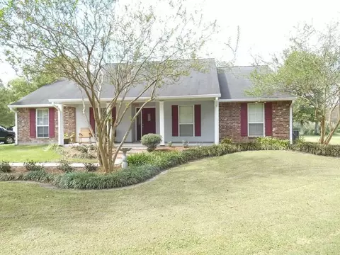9249 S Hodgeson Rd, Gonzales, LA 70737 photo 1