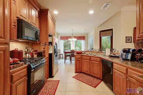 30359 Trace Ln, Walker, LA 70785 photo 5