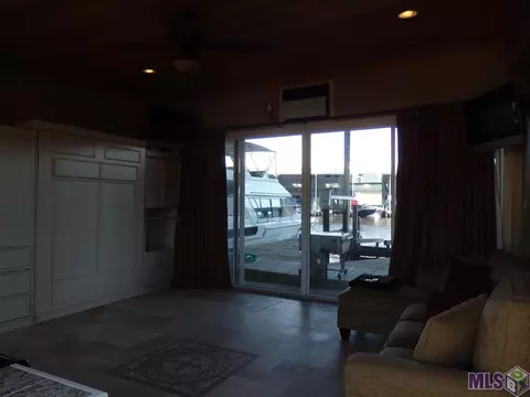 32875 Rivergate Cir #65, Springfield, LA 70462 photo 2
