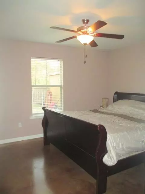 30246 Daffodil Dr, Walker, LA 70785 photo 5