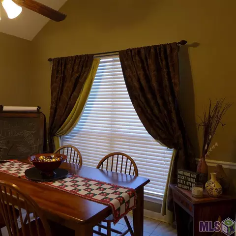 13472 Meadow Xing, Walker, LA 70785 photo 2