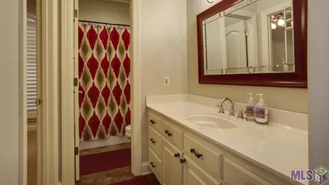 30090 Oak Shadow Dr, Walker, LA 70785 photo 21