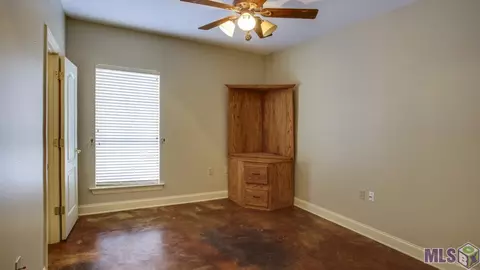 30090 Oak Shadow Dr, Walker, LA 70785 photo 19