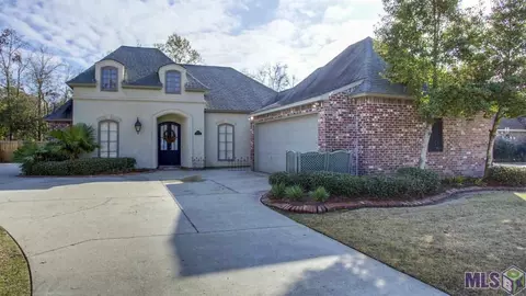 30090 Oak Shadow Dr, Walker, LA 70785 photo 2