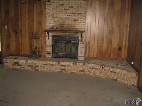 2393 Groom Rd, Baker, LA 70714 photo 2