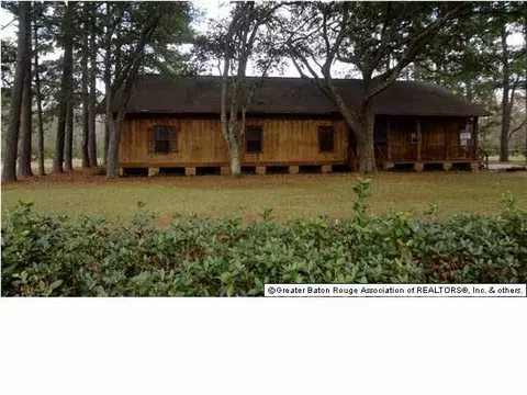 15232 Crystal Dr, Central, LA 70770 photo 1