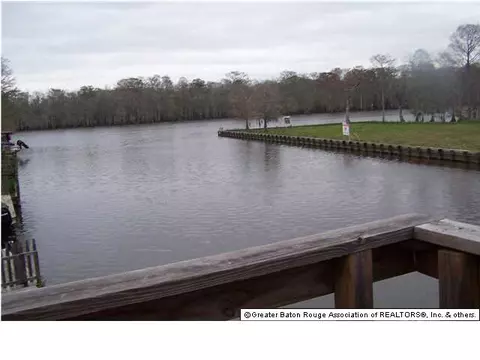 32870 Cypress Dr, Springfield, LA 70462 photo 9