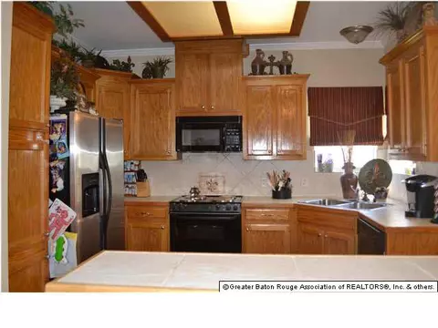 12521 Deerfield Dr, Walker, LA 70785 photo 3
