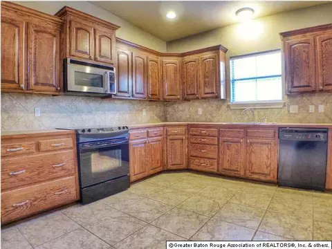 11185 Peaks Ave, Walker, LA 70785 photo 4