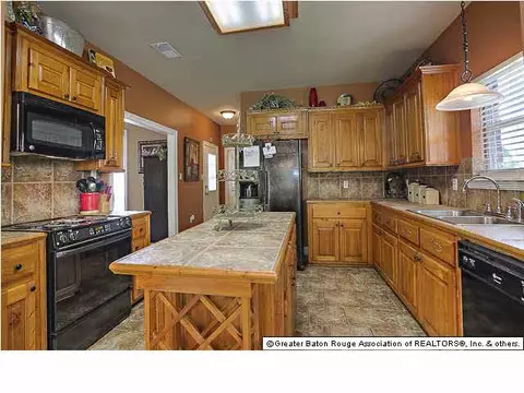 30390 Lafleur Rue, Walker, LA 70785 photo 4