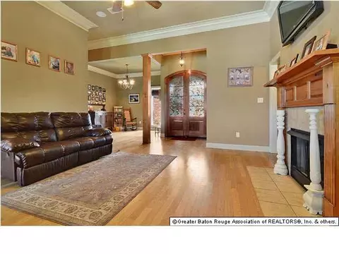 34147 Spring Lake Dr, Walker, LA 70785 photo 5