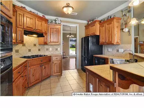 34147 Spring Lake Dr, Walker, LA 70785 photo 4