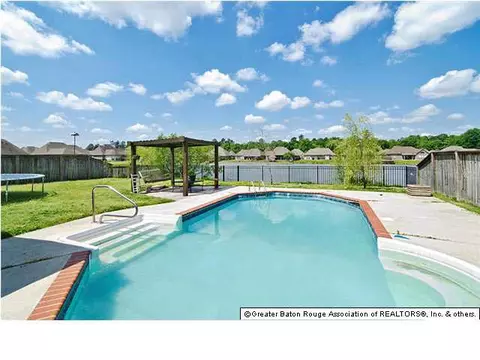 34147 Spring Lake Dr, Walker, LA 70785 photo 3