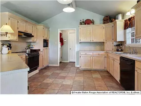25445 Bickham Rd, Zachary, LA 70791 photo 4