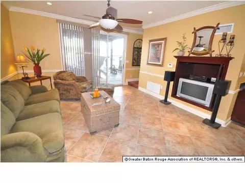 32875 Rivergate Cir #6, Springfield, LA 70462 photo 2