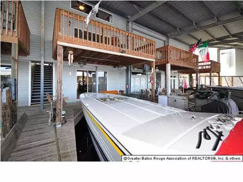 32875 Rivergate Cir #6, Springfield, LA 70462 photo 1