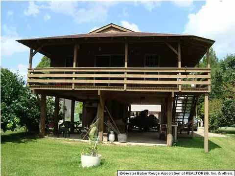 20374 Johnson Dr, Killian, LA 70462 photo 1
