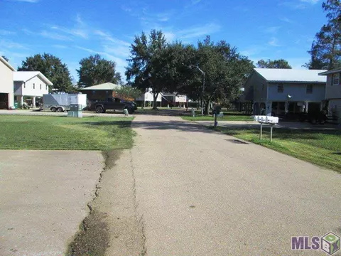 32792 Cypress Dr, Springfield, LA 70462 photo 16