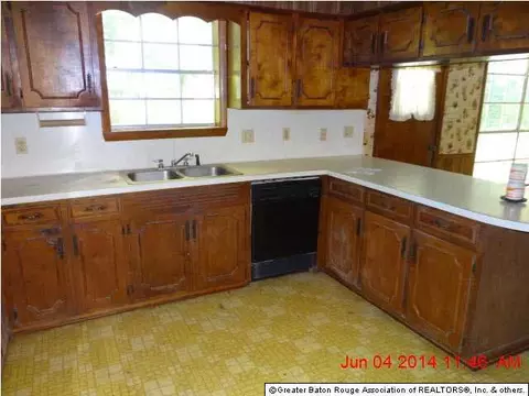 16585 Blount Ln, Walker, LA 70785 photo 2
